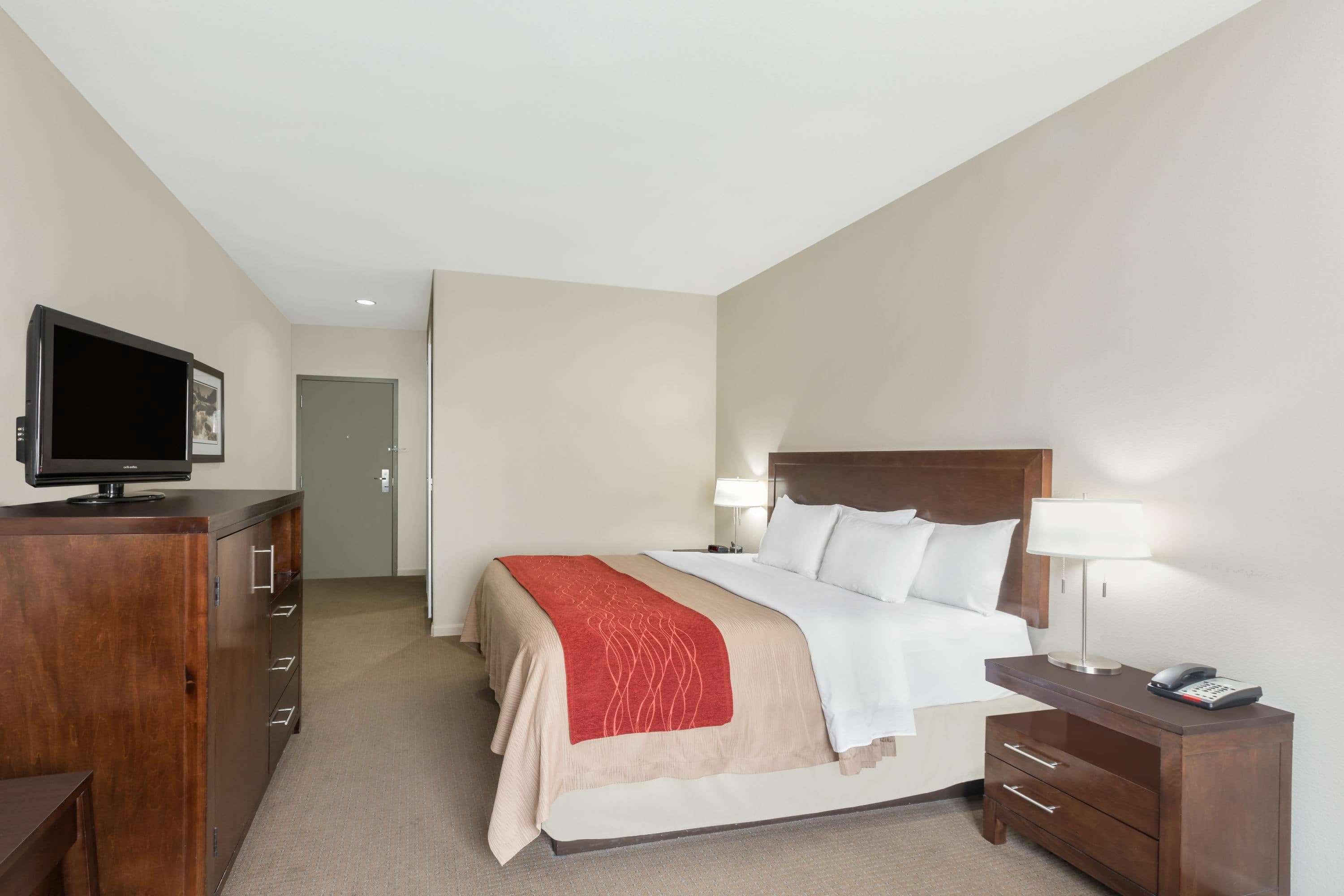 Hotel Baymont By Wyndham Columbus Exterior foto