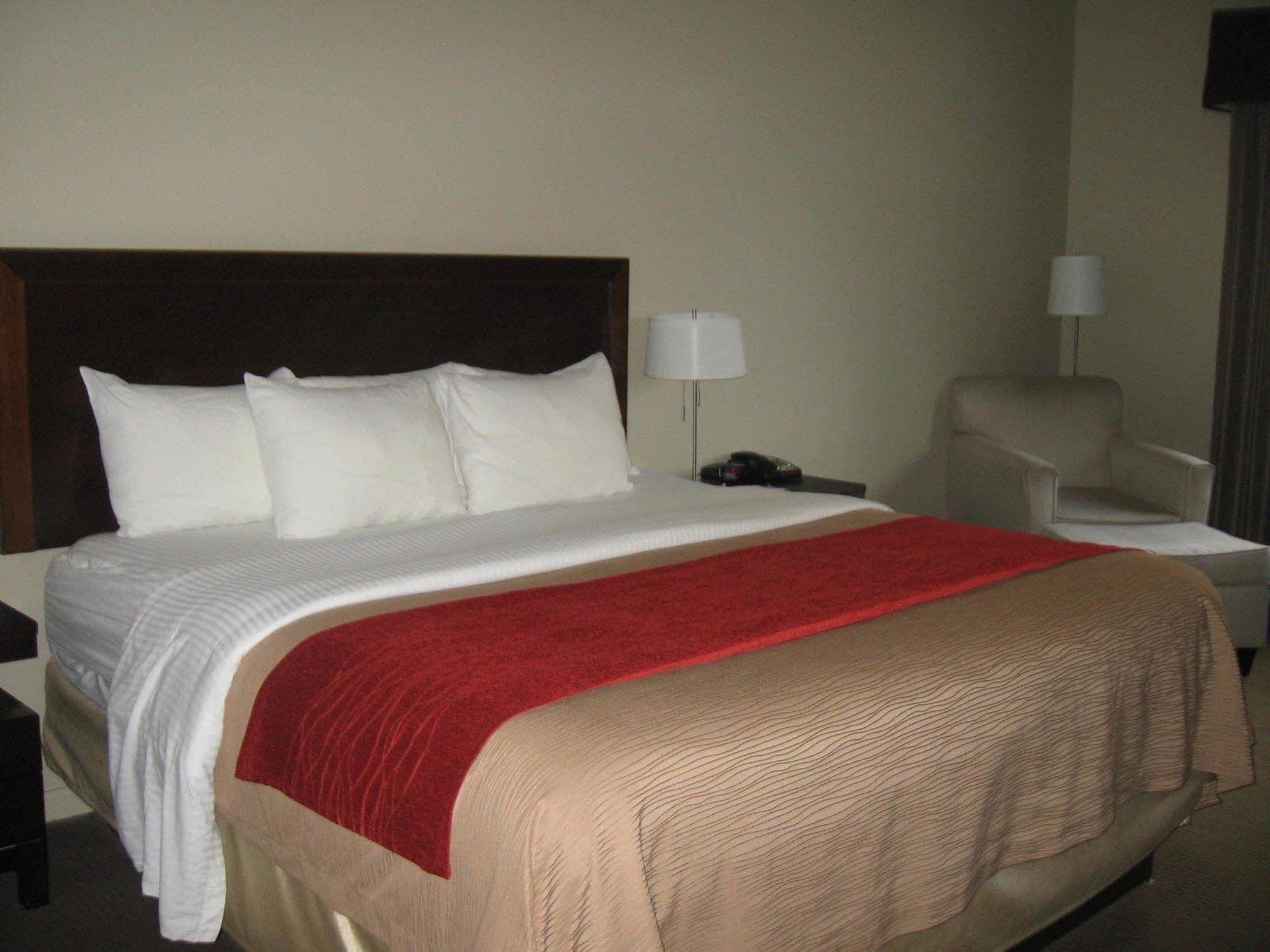 Hotel Baymont By Wyndham Columbus Exterior foto