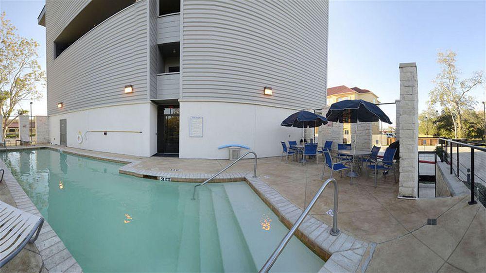 Hotel Baymont By Wyndham Columbus Exterior foto